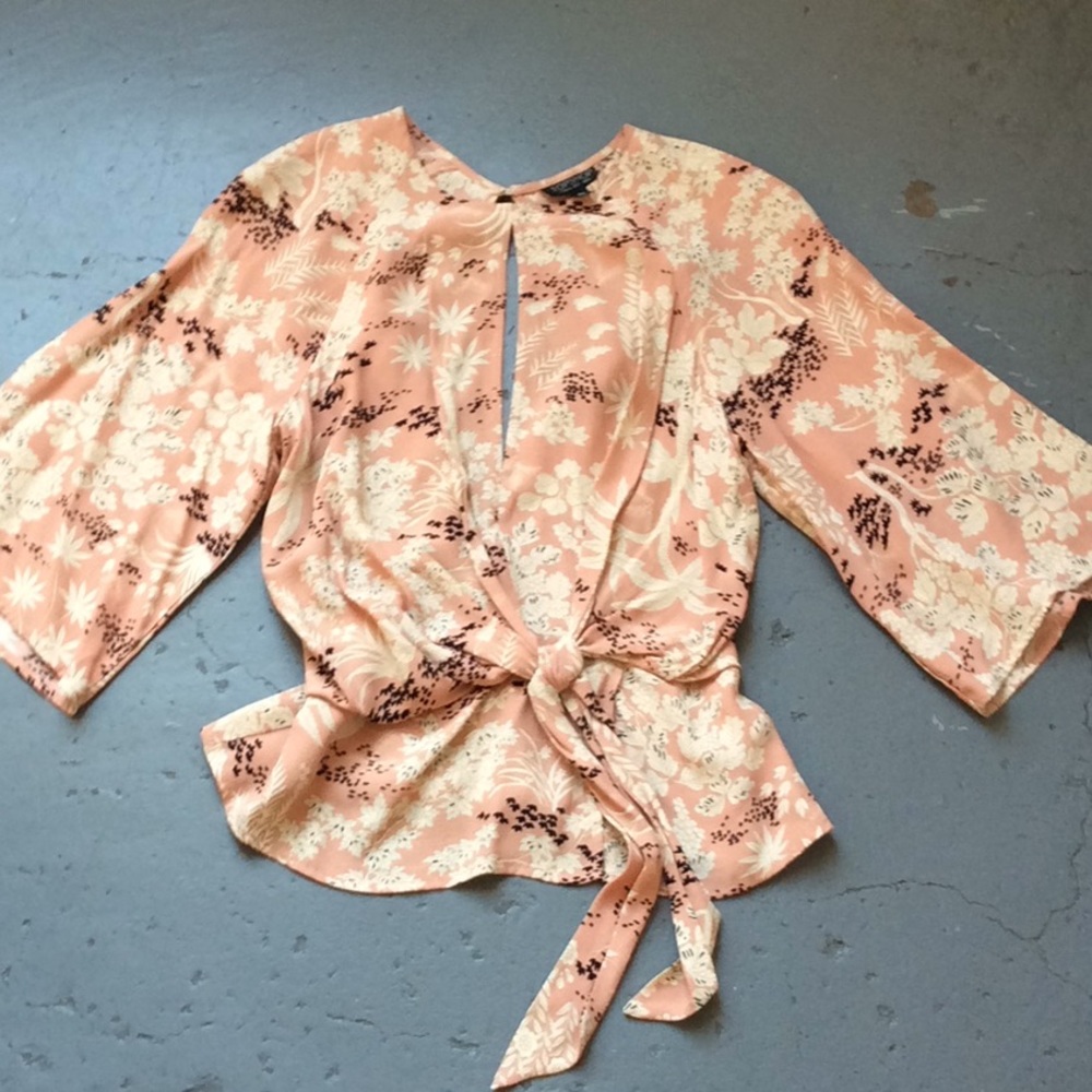 TOPSHOP - FLORAL PEPLUM BLOUSE 2